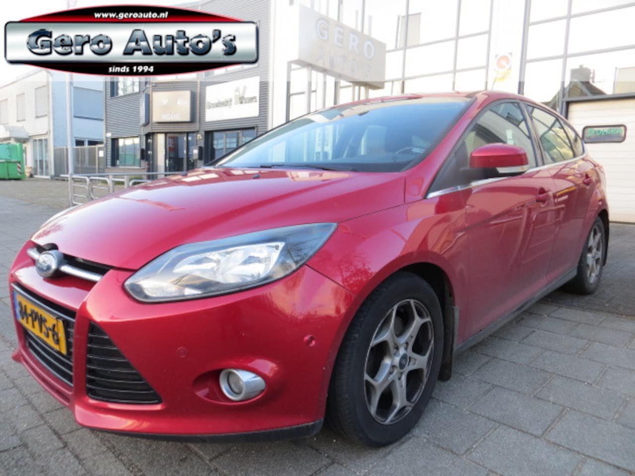 Ford Focus - 1.6 EcoBoost First Edition hb motor loopt onregelmatig handel meeneemprijs ! - AutoWereld.nl