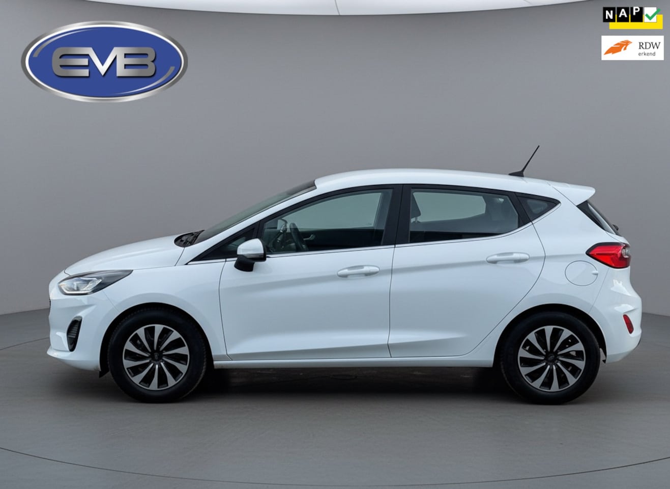 Ford Fiesta - 1.0 EcoBoost Hybrid Titanium 1.0 EcoBoost 125 pk Hybrid Titanium, achteruitrijcamera, airco, NL auto met nap - AutoWereld.nl