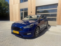 Ford Focus Wagon - 1.5 Titanium ST-Line 5DRS|AUTOMAAT|Clima|Parkeersensoren|Stoelverwarming|Stuurverwarming|K