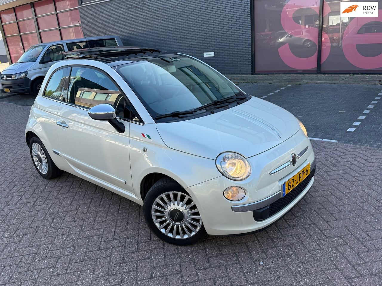 Fiat 500 - 1.2 Lounge AUTOMAAT LEER PANORAMA NEW APK - AutoWereld.nl