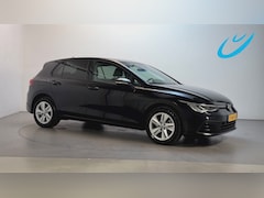 Volkswagen Golf - 1.0 eTSI DSG Life Business Alcantara Camera Navigatie Stoelverwarming