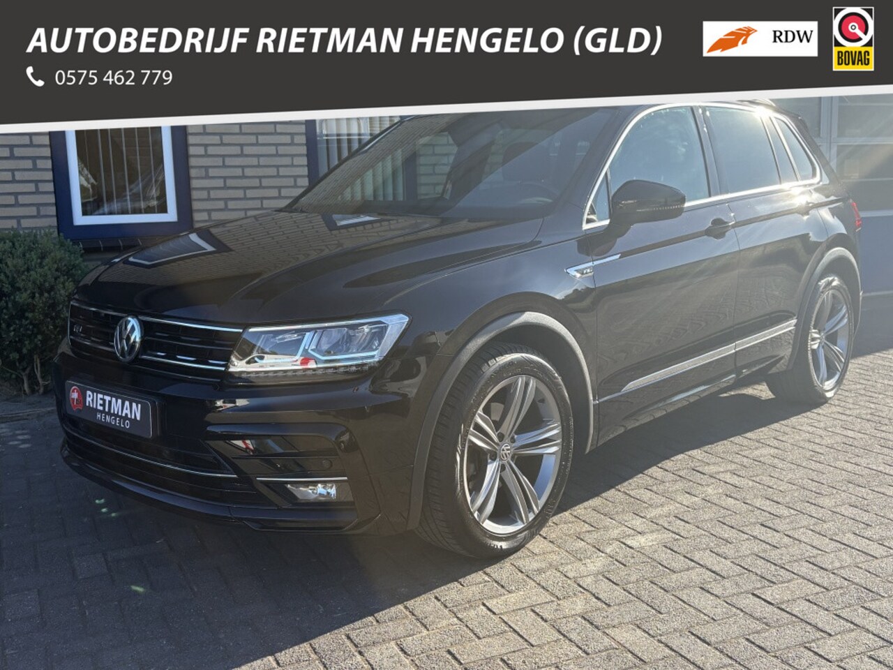 Volkswagen Tiguan - 1.4 TSI Highl. Bns R CARPLAY-STOELVERW-R-LINE - AutoWereld.nl