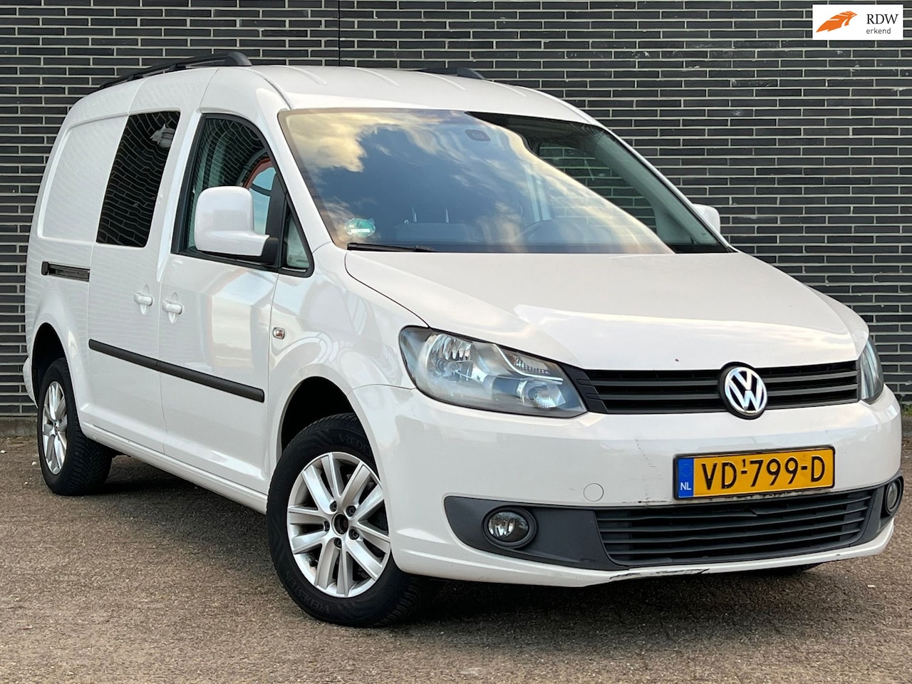 Volkswagen Caddy Maxi - 1.6 TDI DSG, Airco, Cruise! - AutoWereld.nl