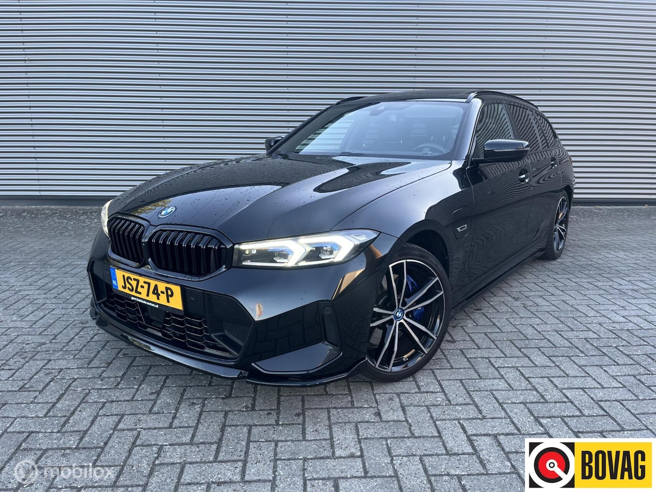 BMW 3-serie Touring - 330e xDrive M Sport Pano | Leer | H&K | HUD - AutoWereld.nl