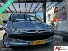Peugeot 206 - 1.4 Gentry Nieuwe APK//Automaat