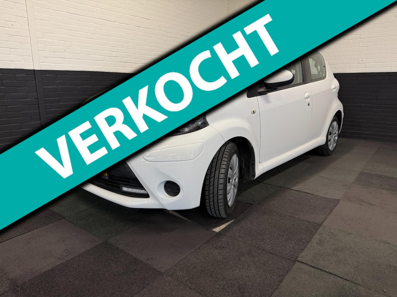 Toyota Aygo - 1.0 VVT-i Aspiration 1.0 VVT-i Aspiration - AutoWereld.nl
