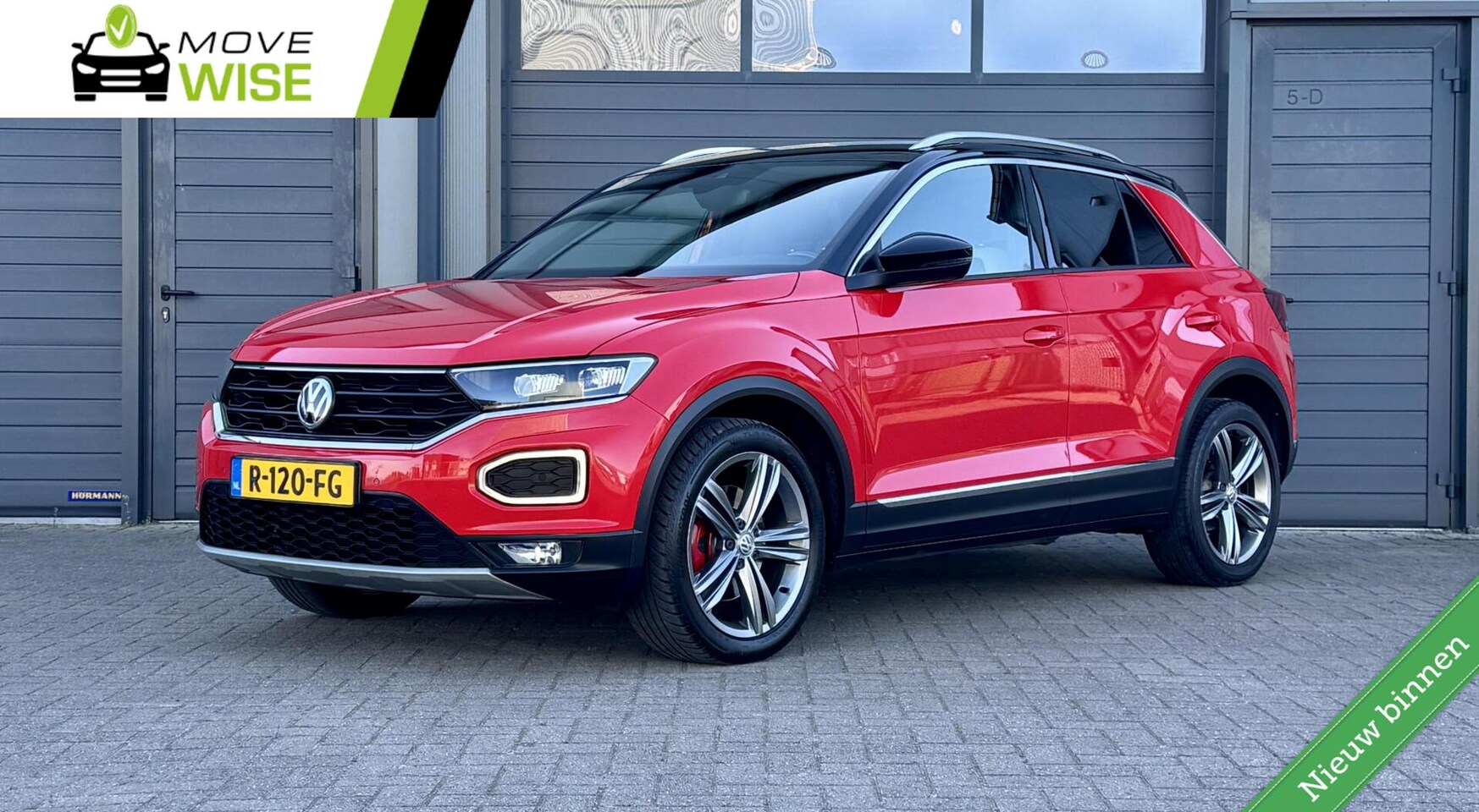 Volkswagen T-Roc - 1.5 TSI 4 Cil 150pk Sport Business R | Automaat | Trekhaak | Adpt. Cruise | 2019 | Dealero - AutoWereld.nl