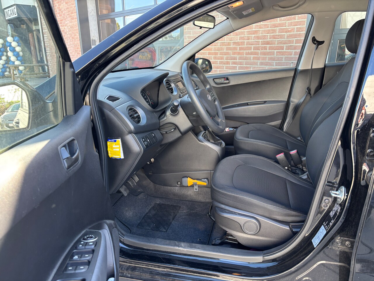 Hyundai i10 - 1.0i Comfort | Org-NL auto. Lage km. Airco. Dealer ondh.