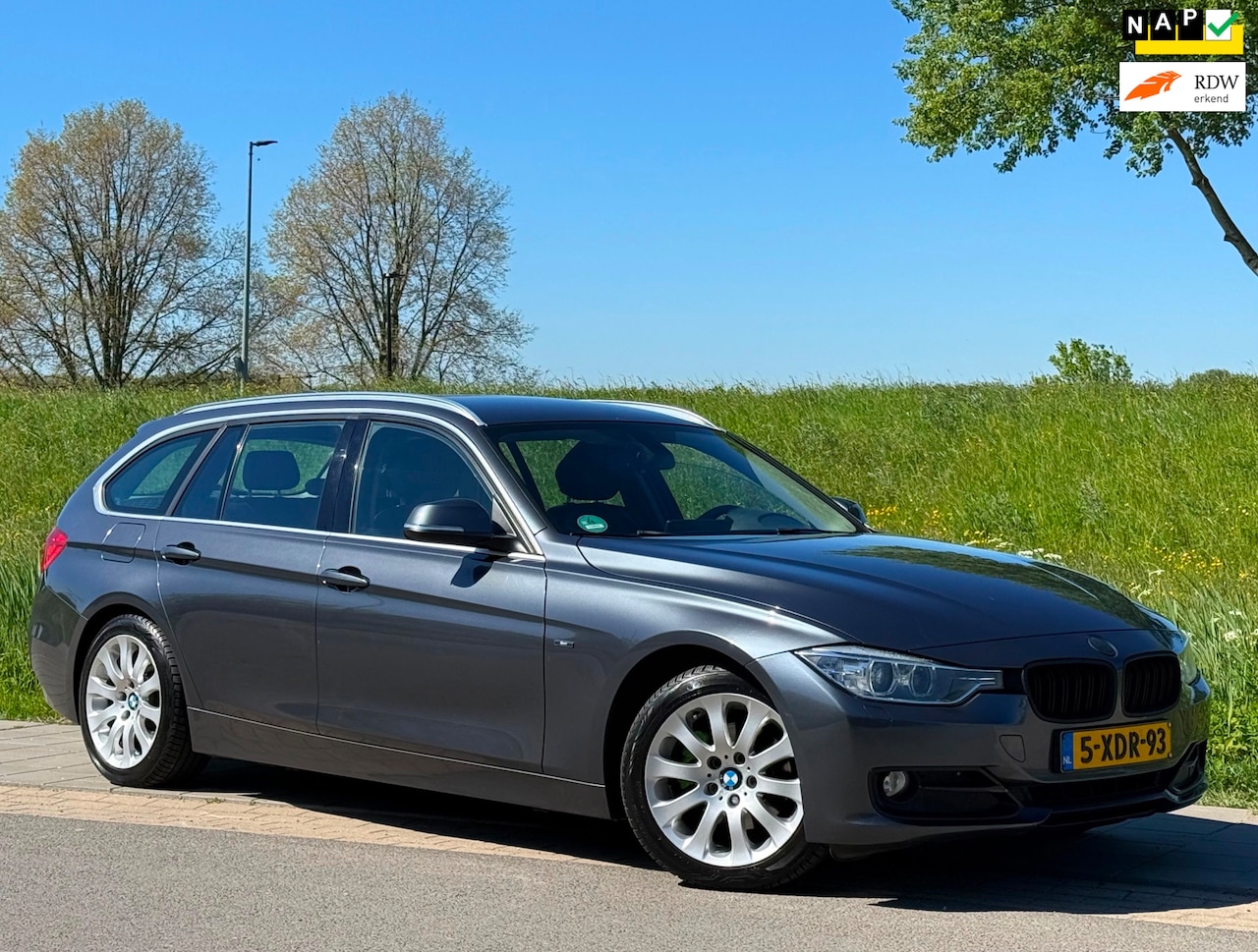 BMW 3-serie Touring - 320d | Automaat | Stoelverwarming | Leer | Navi | LED | Cruise | Velgen | - AutoWereld.nl