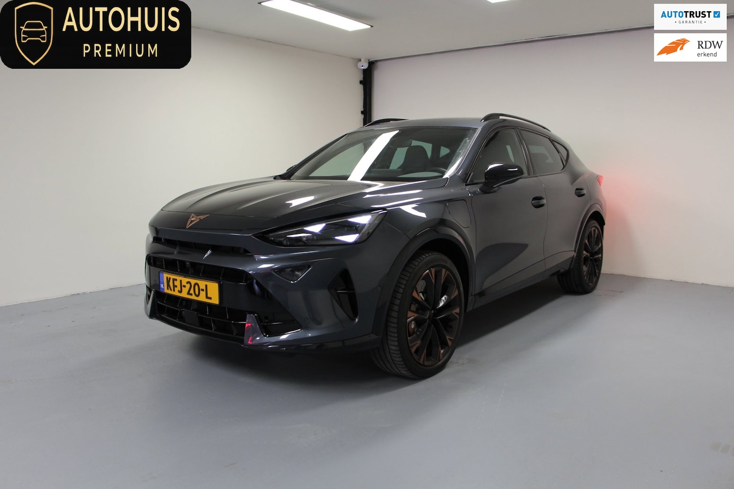 CUPRA Formentor - 1.5 TSI e-Hybrid 272PK VZ Extreme PANO Schaal Stoel 360 Cam - AutoWereld.nl