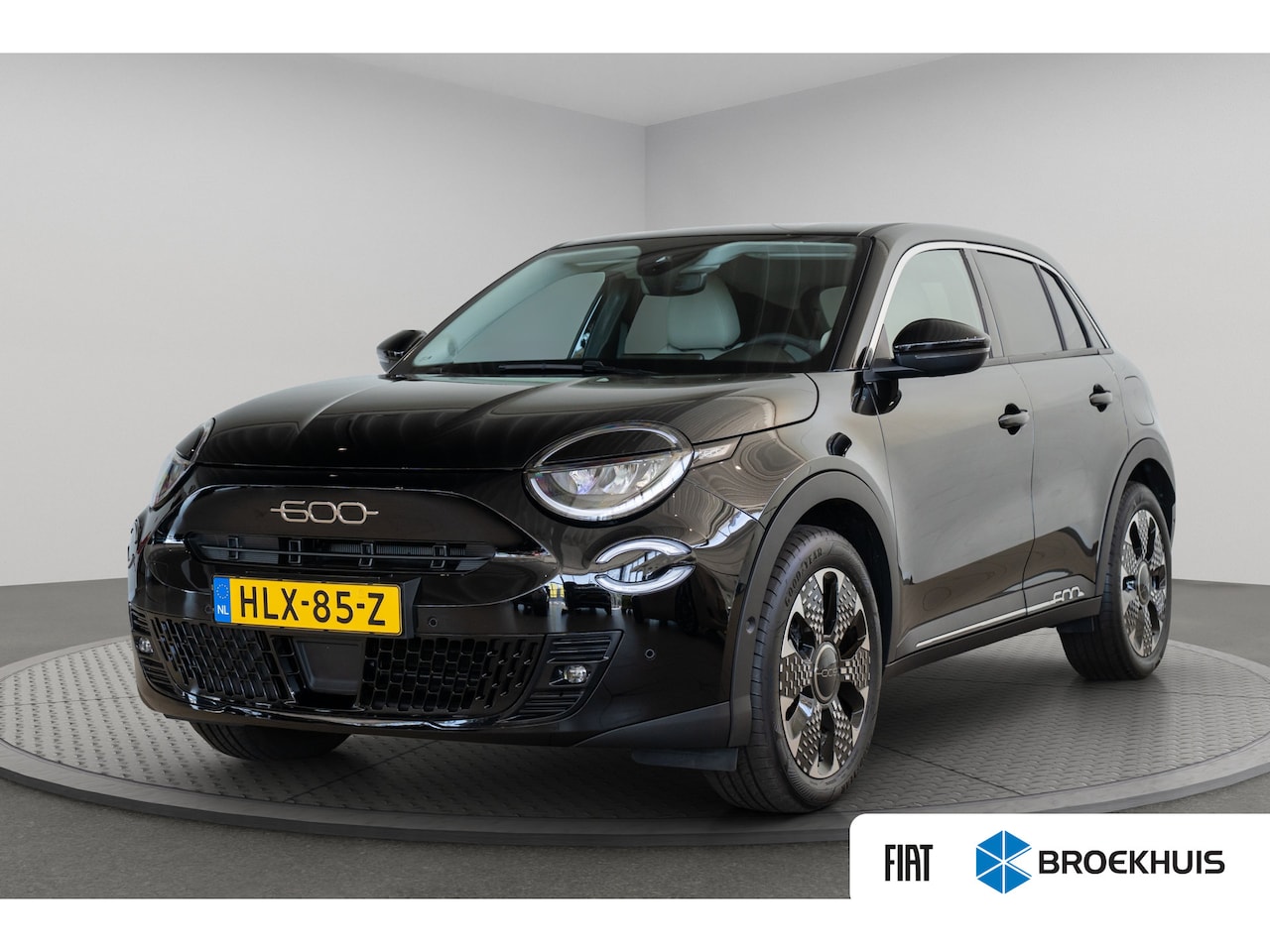 Fiat 600e - La Prima 54 kWh | Camera | Navigatie | Keyless Entry & Start | Climate Controle | Stoelver - AutoWereld.nl