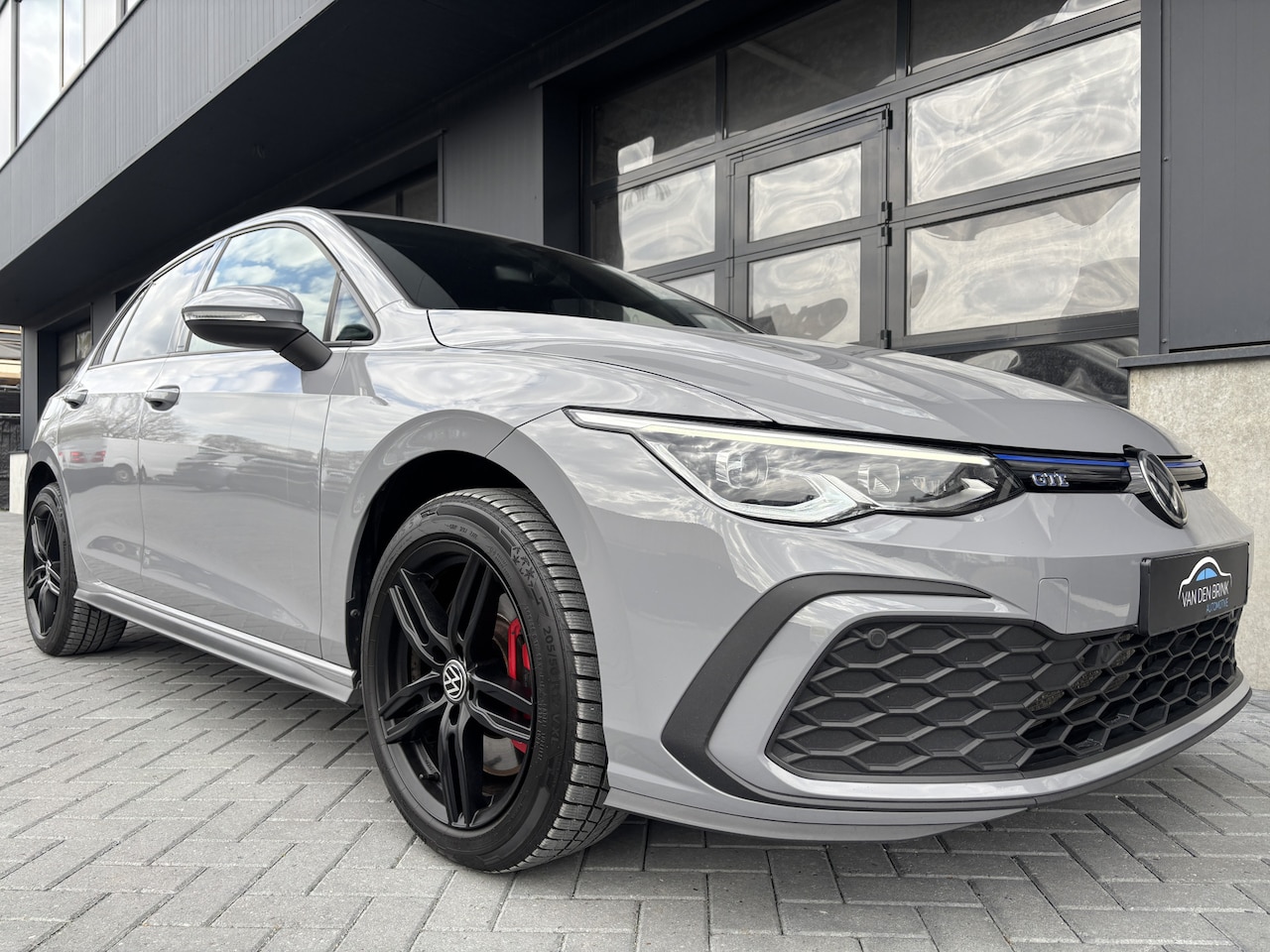 Volkswagen Golf - 1.4 eHybrid GTE IQ Drive Moonstone grey - AutoWereld.nl