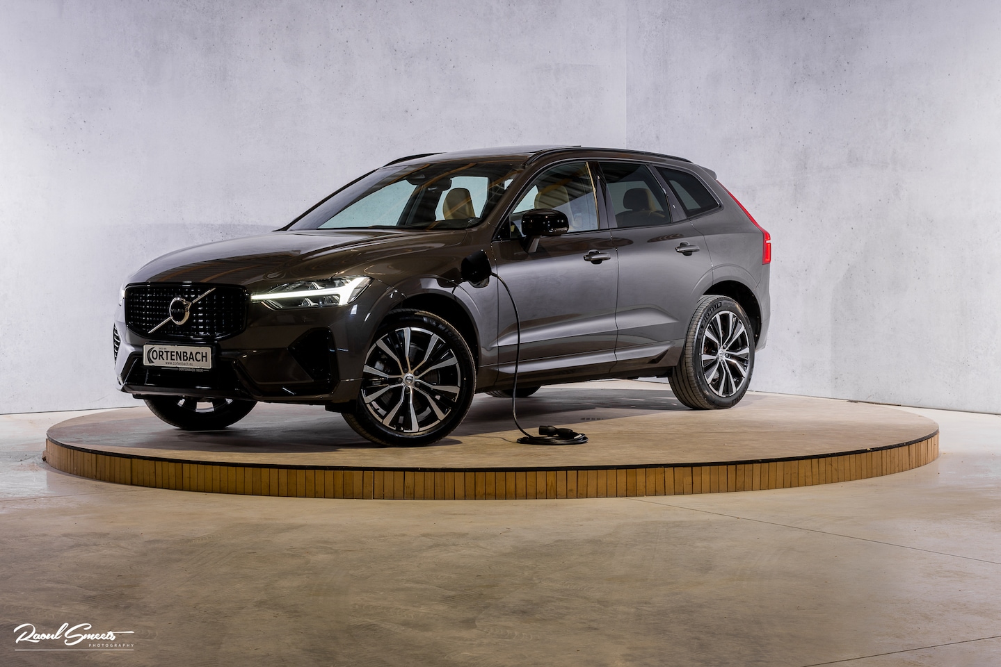 Volvo XC60 - 2.0 T8 Plug-in hybrid AWD Ultimate Dark Long Range | Adaptieve cruise | Panorama dak | Mem - AutoWereld.nl