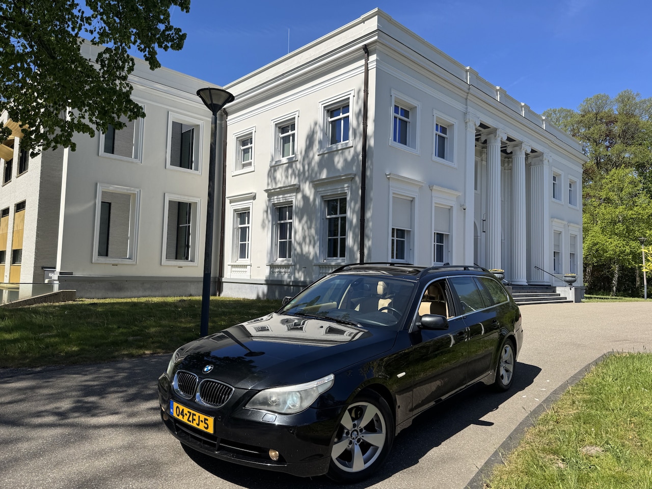 BMW 5-serie Touring - 530 i 6 CIL! AUT, PANORAMADAK High Executive - AutoWereld.nl