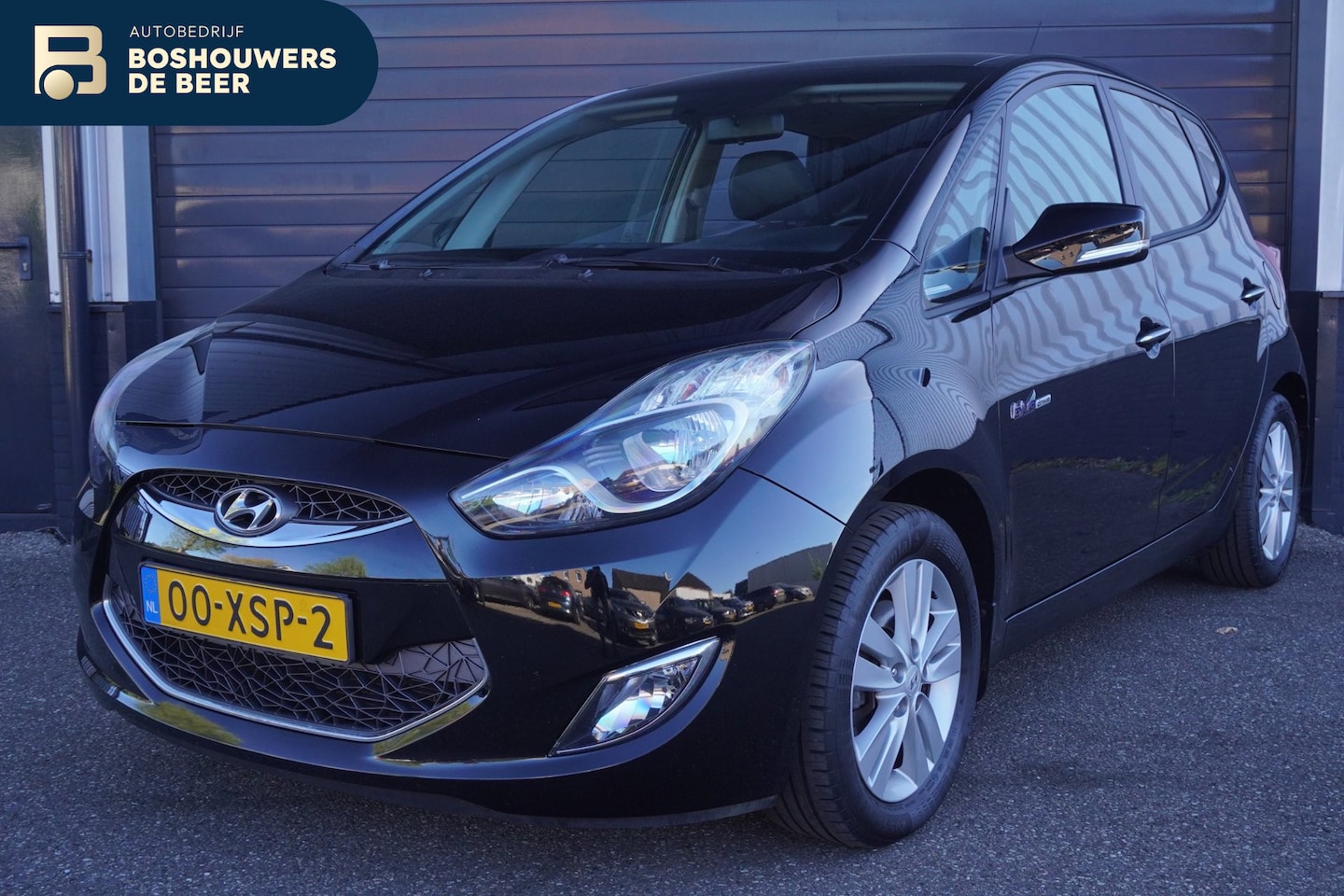 Hyundai ix20 - 1.6i i-Catcher | Orig. NL | Volledig Dealeronhoud | NAP | Vol Opties | Trekhaak | Pano/sch - AutoWereld.nl