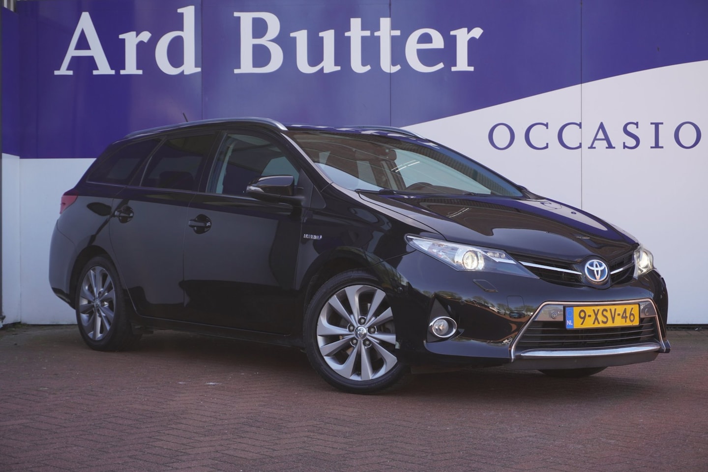 Toyota Auris Touring Sports - 1.8 Hybrid Lease Xenon+Panodak+17"+Navi&Camera+stoel-verw = NOVEMBER 2014 !! - AutoWereld.nl