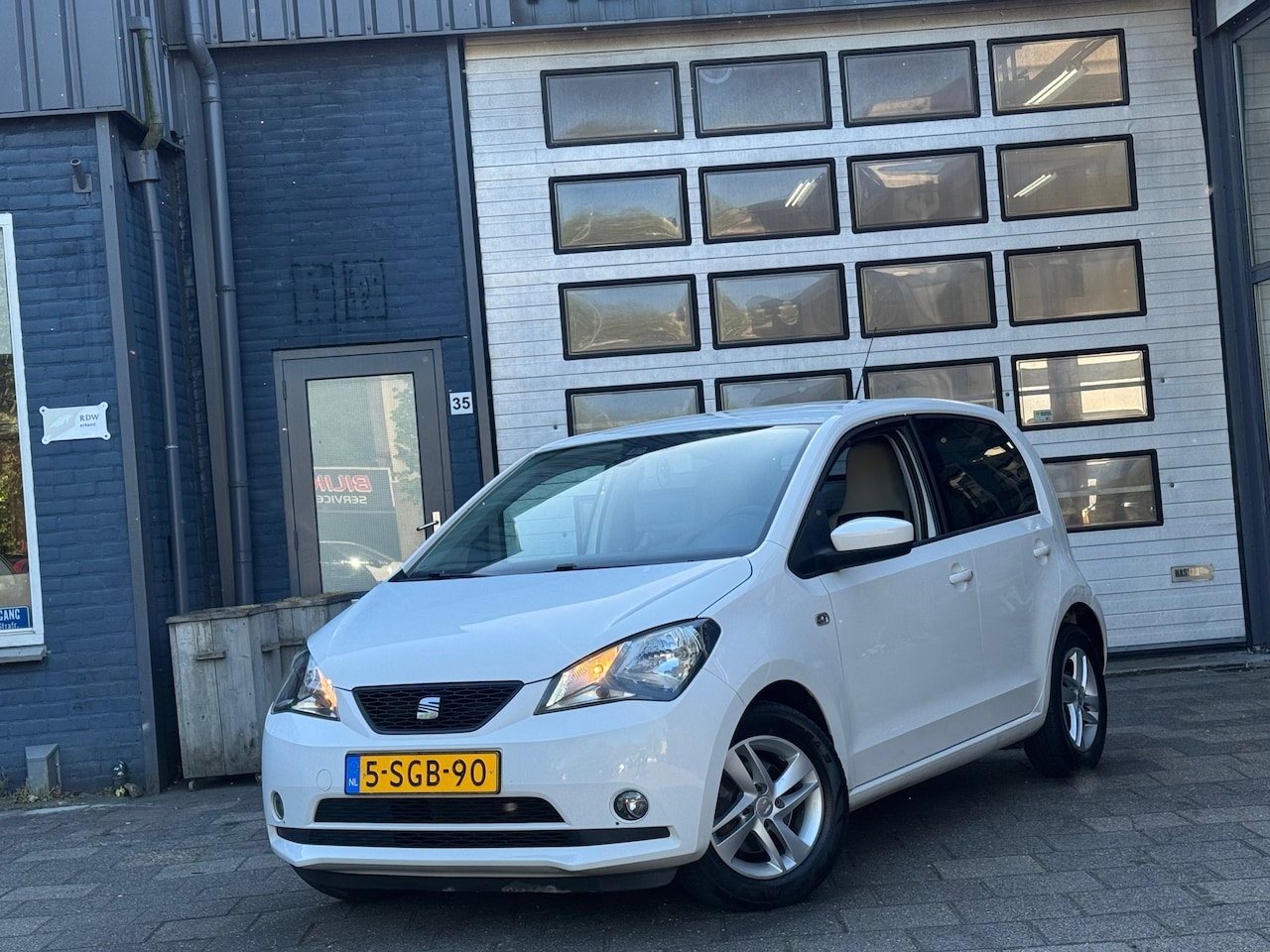 SEAT Mii - 1.0 Chill Out | Elek-Pakket | Airco | LMV | 5-DRS - AutoWereld.nl
