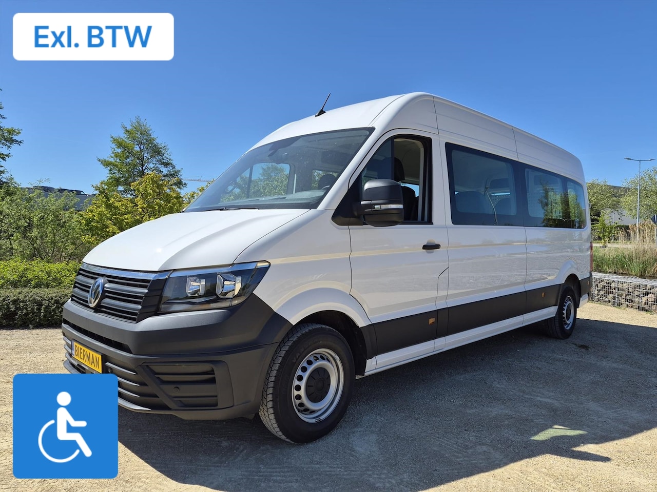 Volkswagen Crafter - L4H3 Rolstoelbus Groepsvervoer 8+2 - AutoWereld.nl