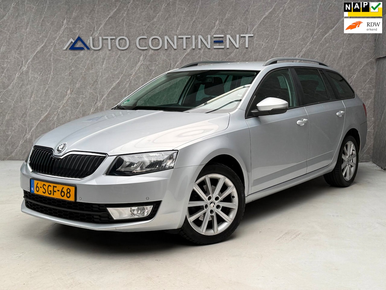 Skoda Octavia Combi - 1.2 TSI / NAP / APK / Onderhouden - AutoWereld.nl