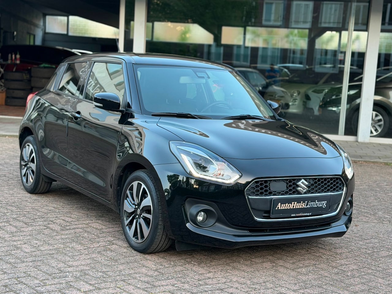 Suzuki Swift - 1.0 Stijl Smart Hybrid|Camera|Nav|1e Eigenaar - AutoWereld.nl