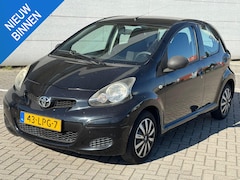 Toyota Aygo - 1.0-12V AIRCO/NAVI/NW KOPPELING