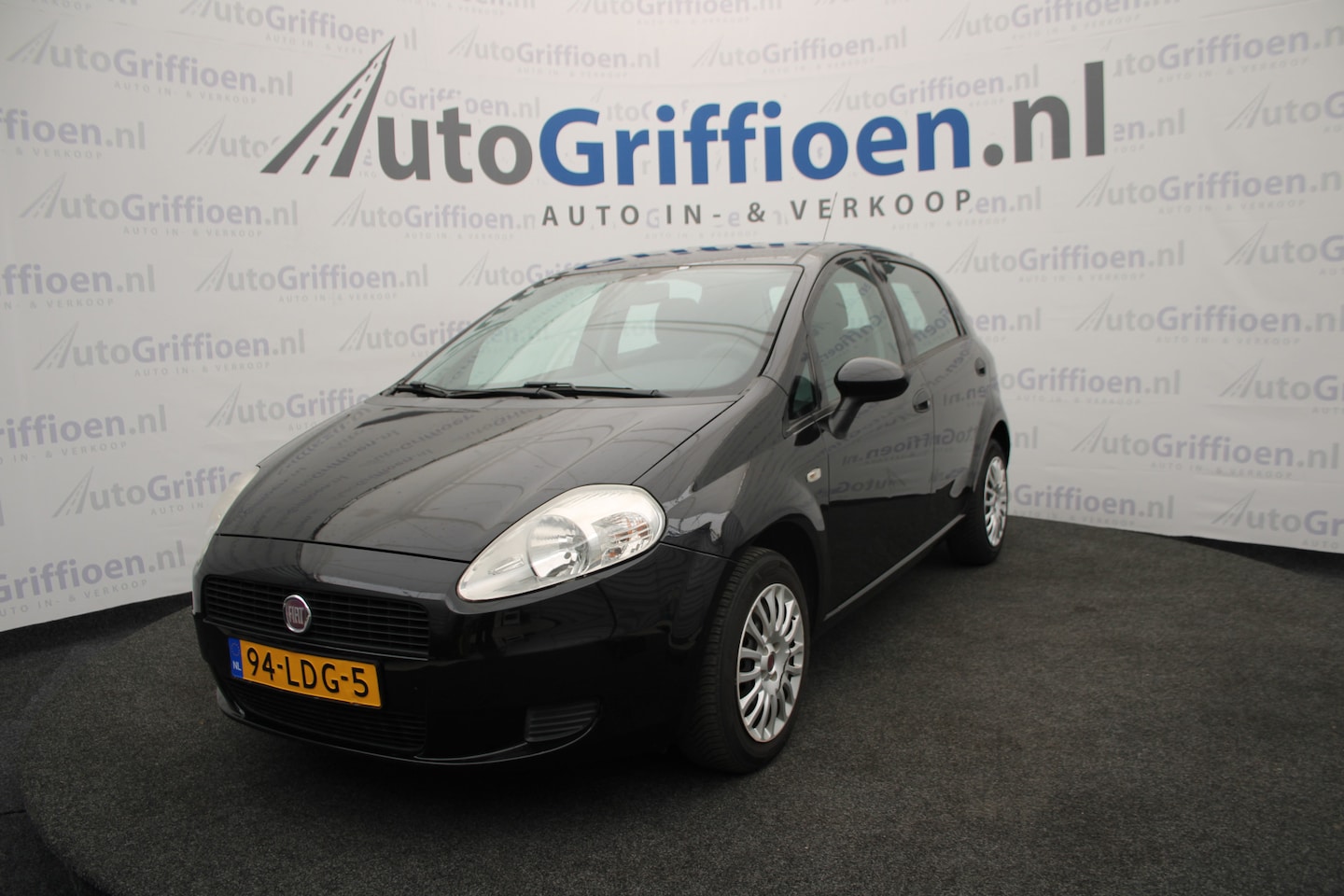 Fiat Grande Punto - 1.2 Actual nette 5-deurs met airco - AutoWereld.nl