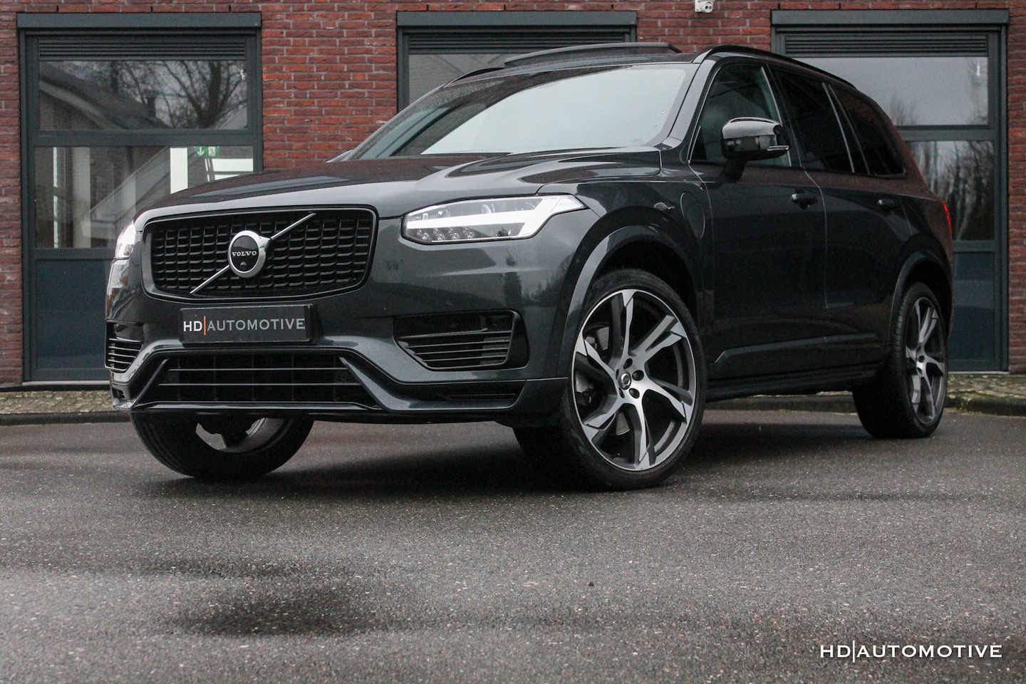 Volvo XC90 - 2.0 T8 Recharge AWD R-Design Pano Trekhaak Massage - AutoWereld.nl