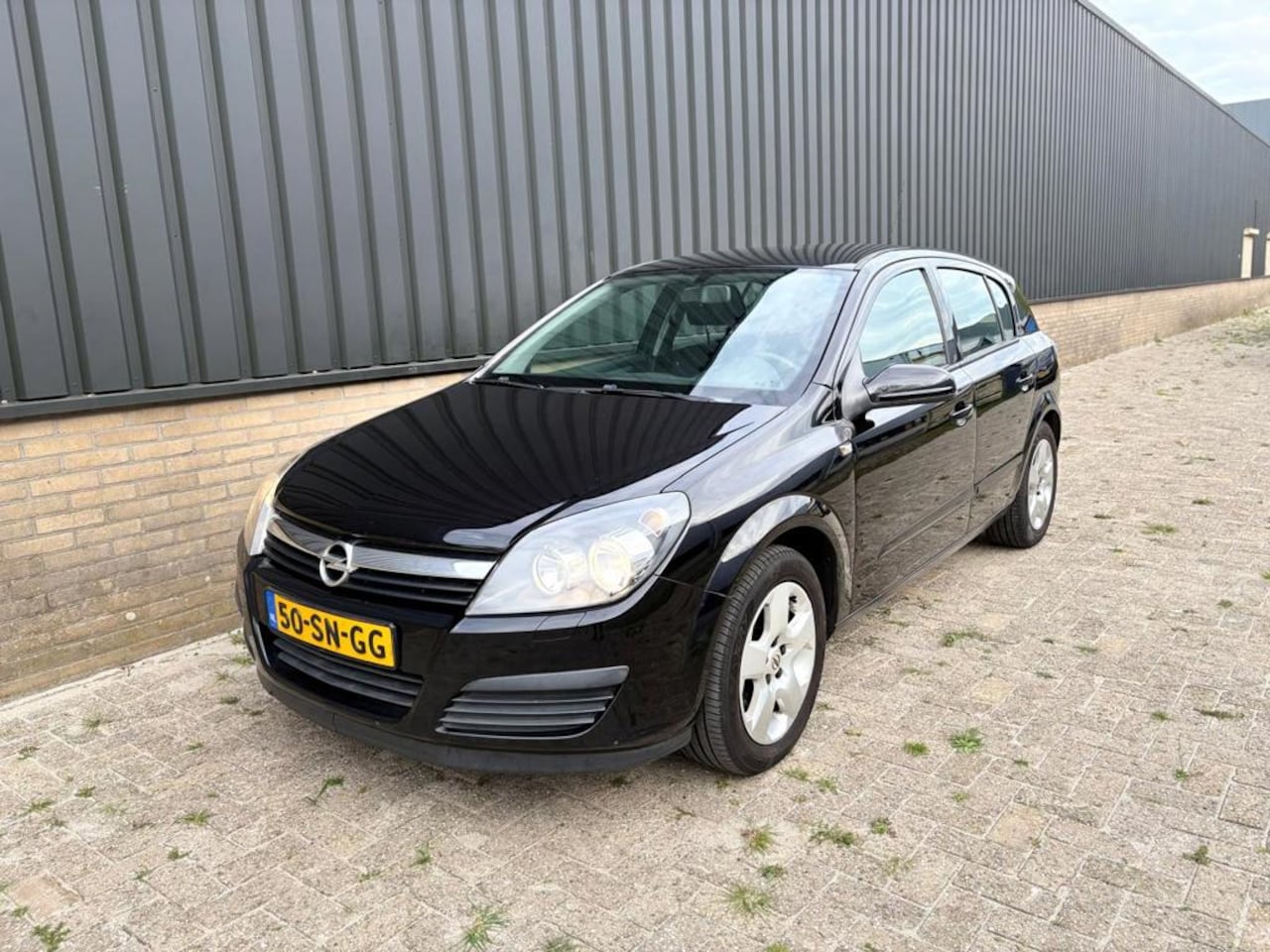 Opel Astra - 1.8 EDITION AIRO CV ELEK RAMEN APK27 ZWART NAP NETTE AUTO - AutoWereld.nl