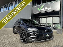 Volkswagen T-Roc - 1.5 TSI Sport Panodak Navi Virt.Cockp. El klep