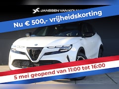 Alfa Romeo Junior - 1.2 Turbo Hybrid Ibrida Speciale / Direct leverbaar / Sportpack / Panoramadak