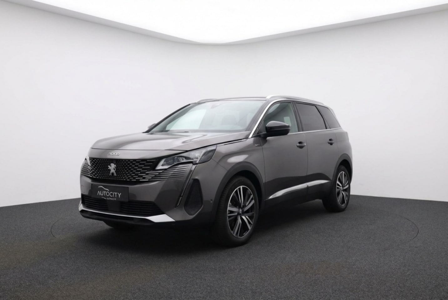 Peugeot 5008 - 1.2 puretech GT Line 7p l 180 Camera l Stoelverwarming l Adaptiv - AutoWereld.nl