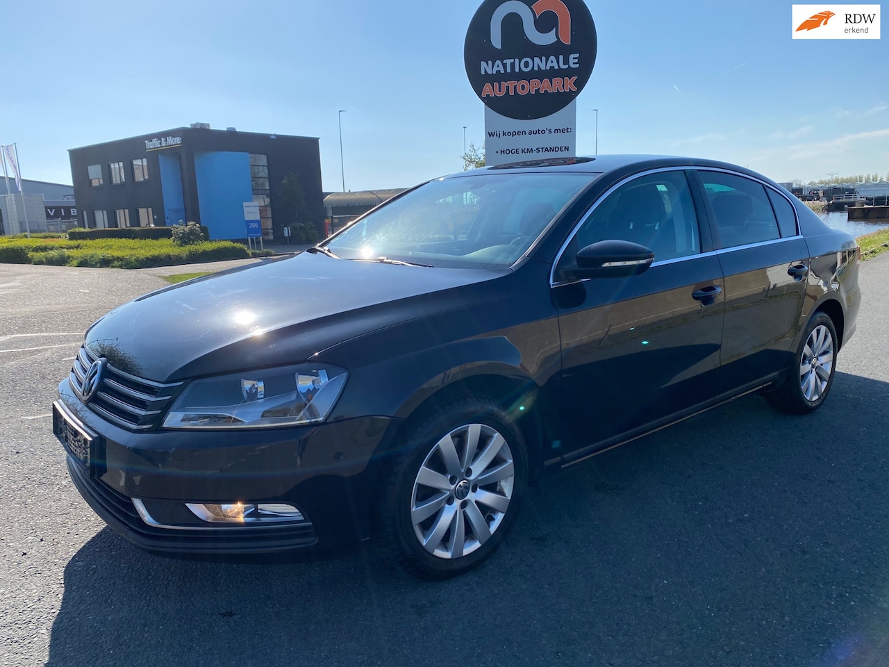 Volkswagen Passat - 2013 * 1.4 TSI Comfortline * SEDAN * DUITSE KENTEKEN * CILINDER 2 NOT 100% - AutoWereld.nl
