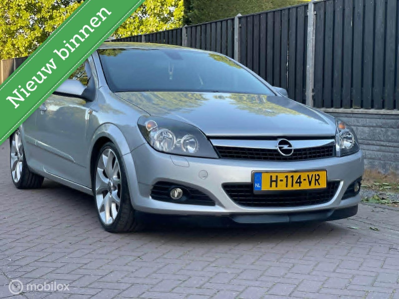Opel Astra GTC - 1.6 Executive 1.6 Executive - AutoWereld.nl