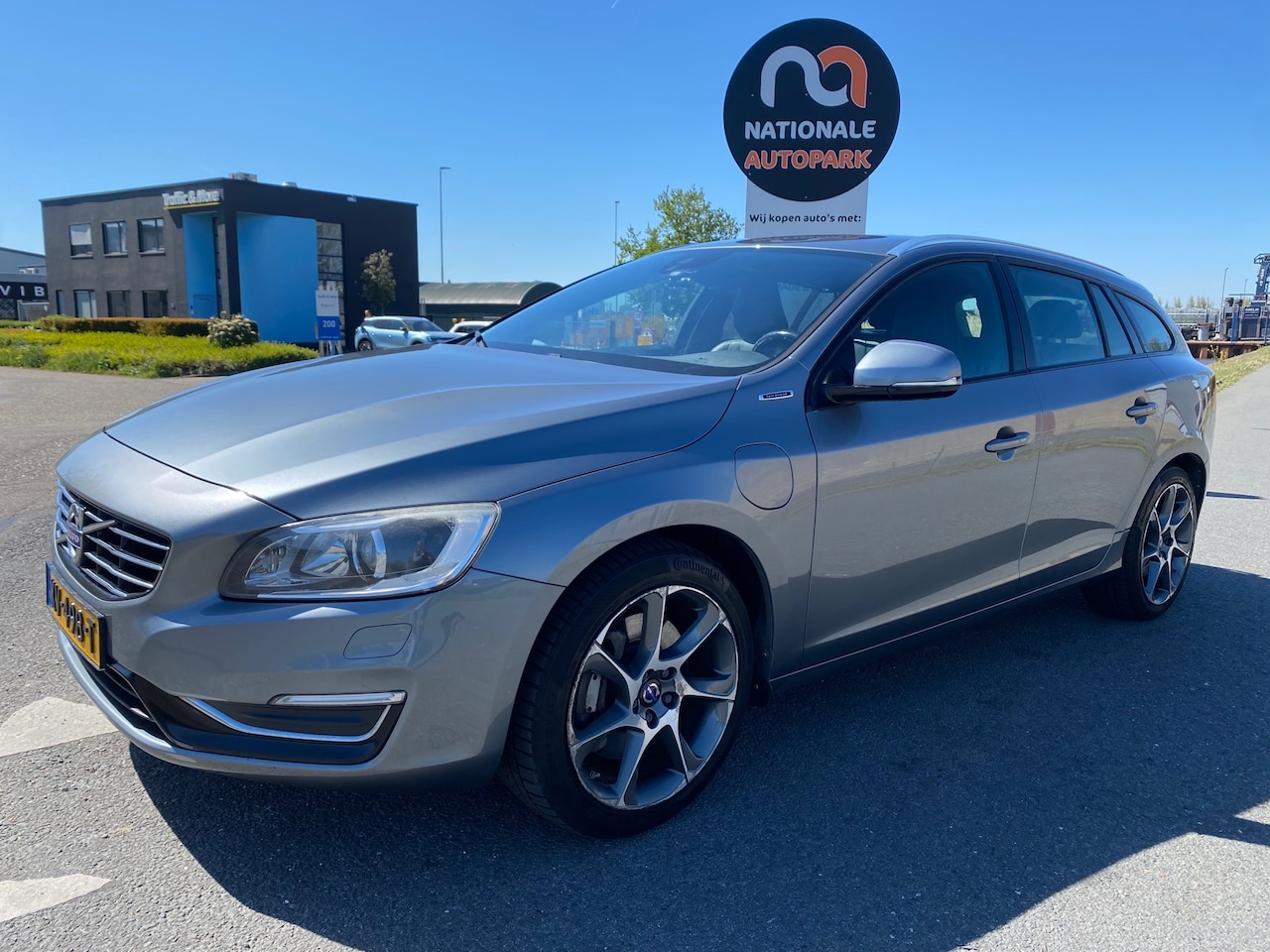 Volvo V60 - 2016 * 2.4 D5 Twin Engine Special Edition * APK TOP AUTO !! - AutoWereld.nl