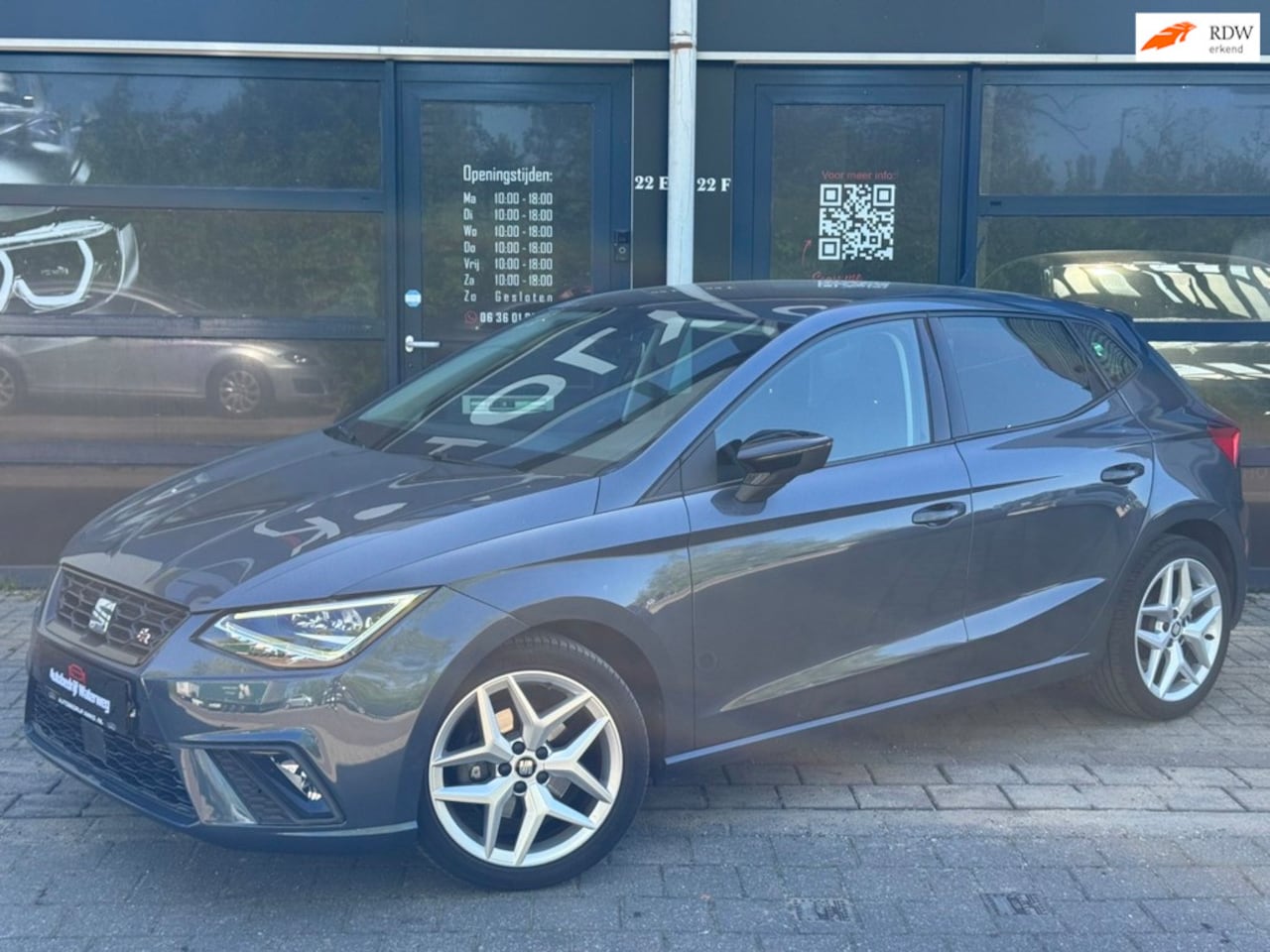 SEAT Ibiza - 1.0 TSI FR Business Intense CarPlay Airco - AutoWereld.nl