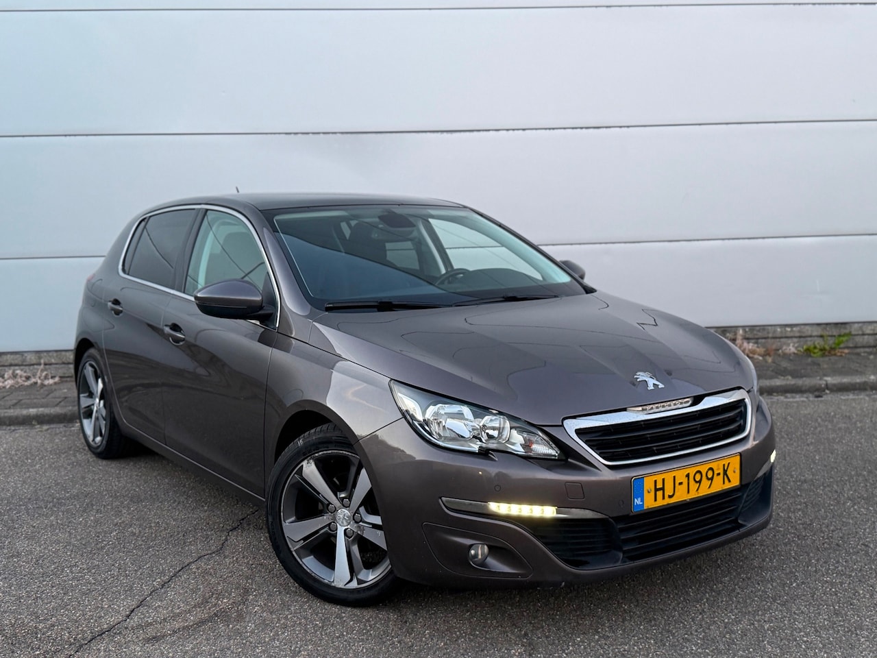 Peugeot 308 - 1.6 BlueHDi 5D Executive (bj 2015) EURO6|PANO|CAMERA|LMV 17”|HATCHBACK - AutoWereld.nl