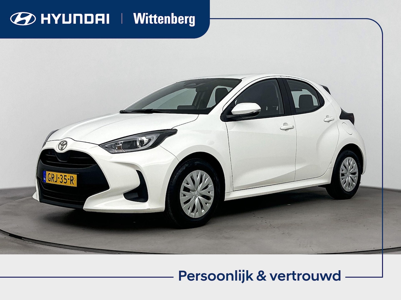Toyota Yaris - 1.5 Hybrid 115 COMFORT | CLIMA | CRUISE ADAPTIEF | CAMERA | NAVI via APPLE CAR PLAY & ANDR - AutoWereld.nl