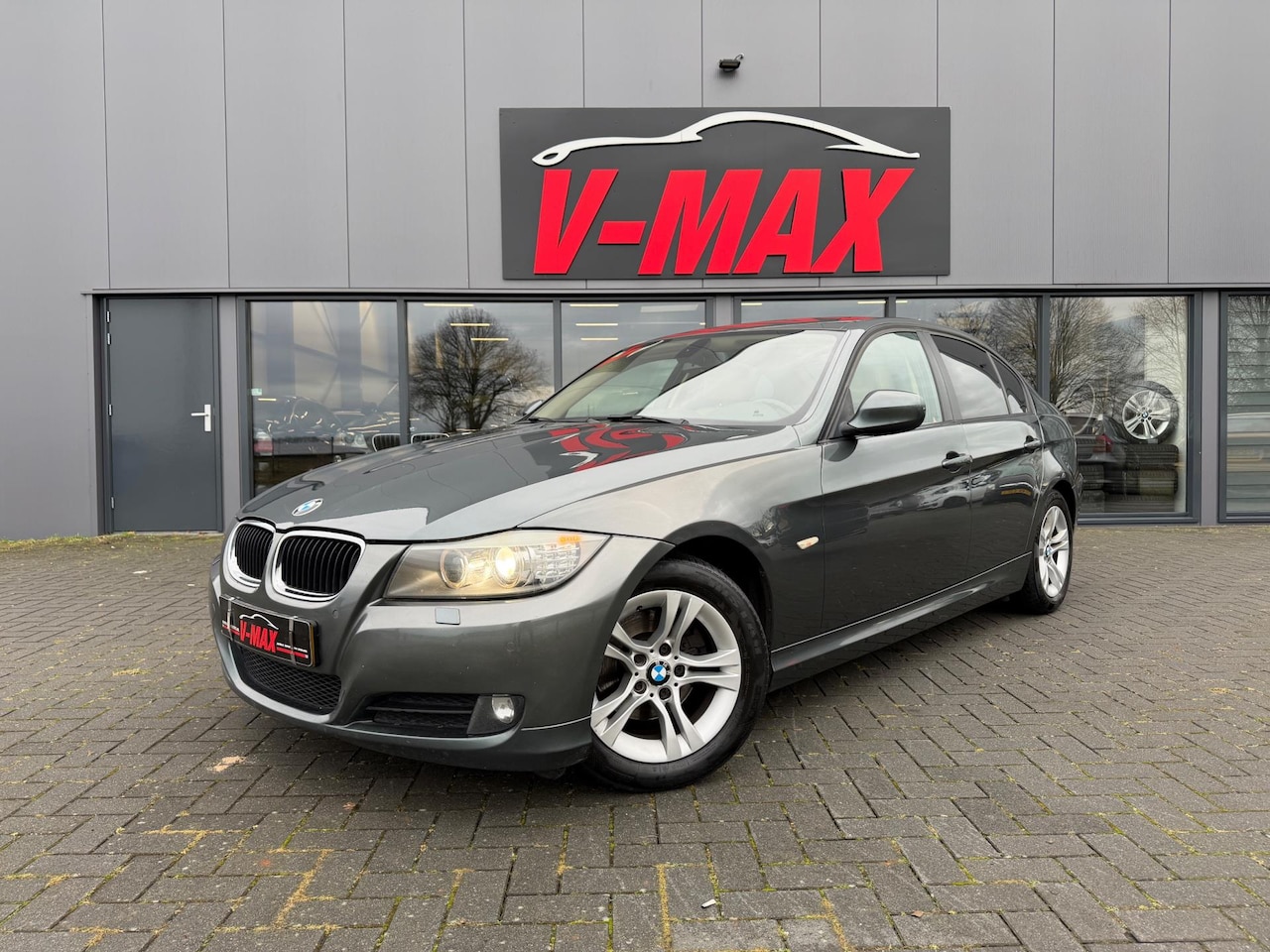 BMW 3-serie - 320i LCI Sedan AUT Xenon NaviProf Leder Elektr. Trekhaak - AutoWereld.nl