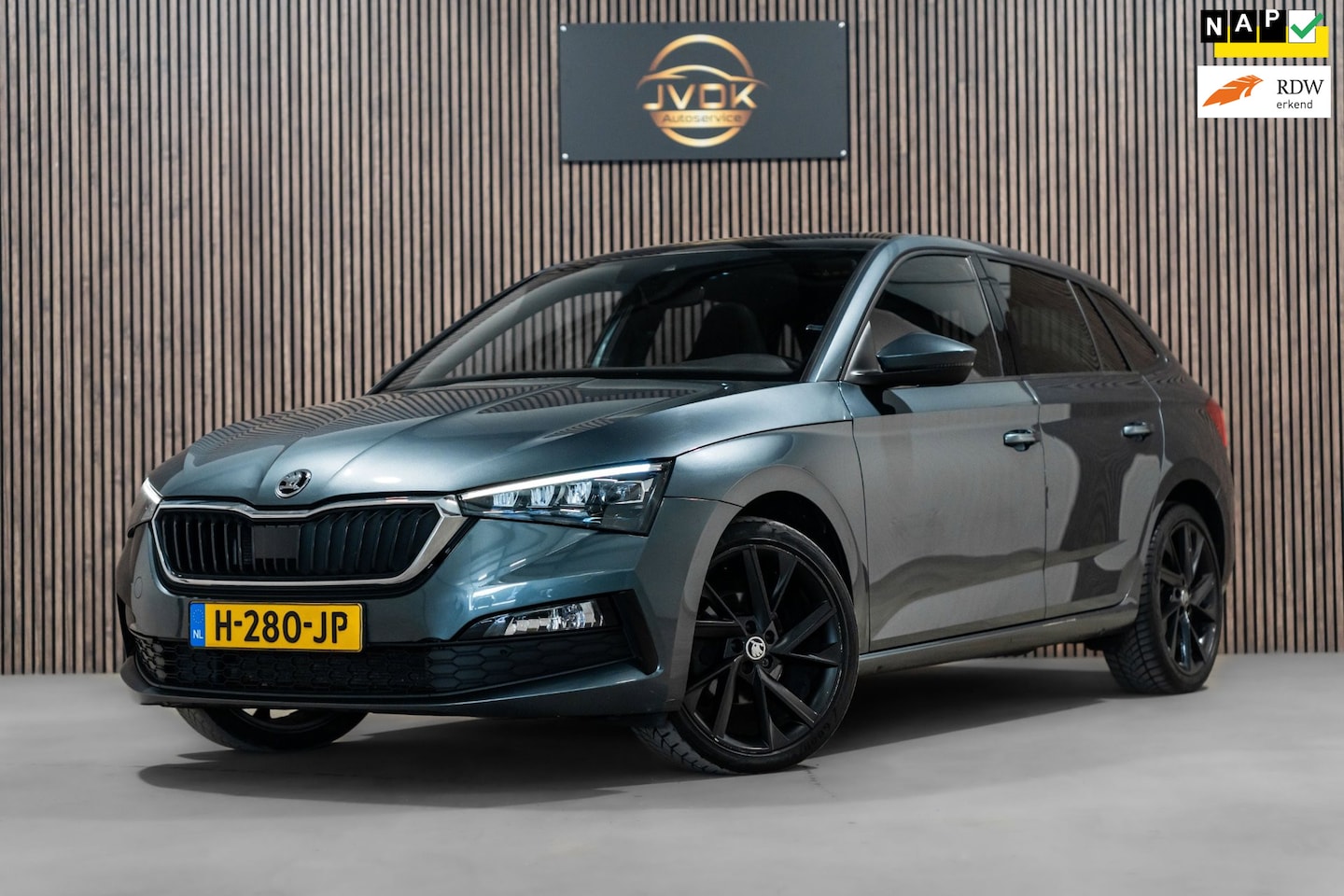 Skoda Scala - 1.5 TSI Sport Business DSG LED PANO CAMERA KUIPSTOELEN - AutoWereld.nl