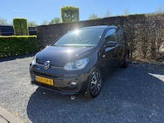 Volkswagen Up! - 1.0 TSI BMT high up Pano | Stoelverwarming