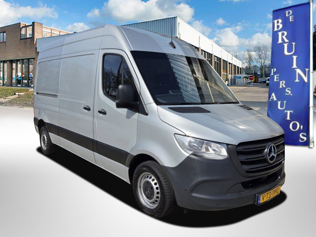 Mercedes-Benz Sprinter - 215 CDI L2/H2 Automaat MBux systeem Airco Achteruitrijcamera - AutoWereld.nl