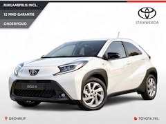 Toyota Aygo X - 1.0 VVT-i MT First | Stoelverwarming | Climate Control | Camera | Led | ACC | Licht- regen