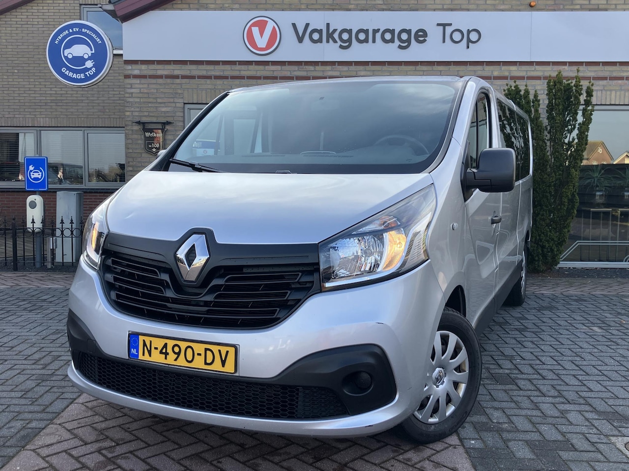 Renault Trafic - L2H1 1.6 dCi | Cruise | PDC | Navi | Handel / Export - AutoWereld.nl