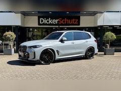 BMW X5 - xDrive50e M Sport Pro Bodykit | Pano | Trekhaak | Comfortstoelen