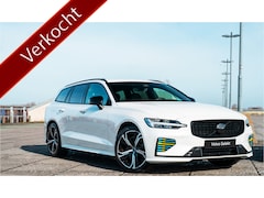Volvo V60 - T6 Plug-in hybrid AWD Plus Dark / I Love Sweden uitvoering / Exterieur Styling kit / 19" V