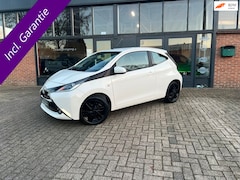 Toyota Aygo - 1.0 VVT-i x-play, Airco, Achterruitcamera