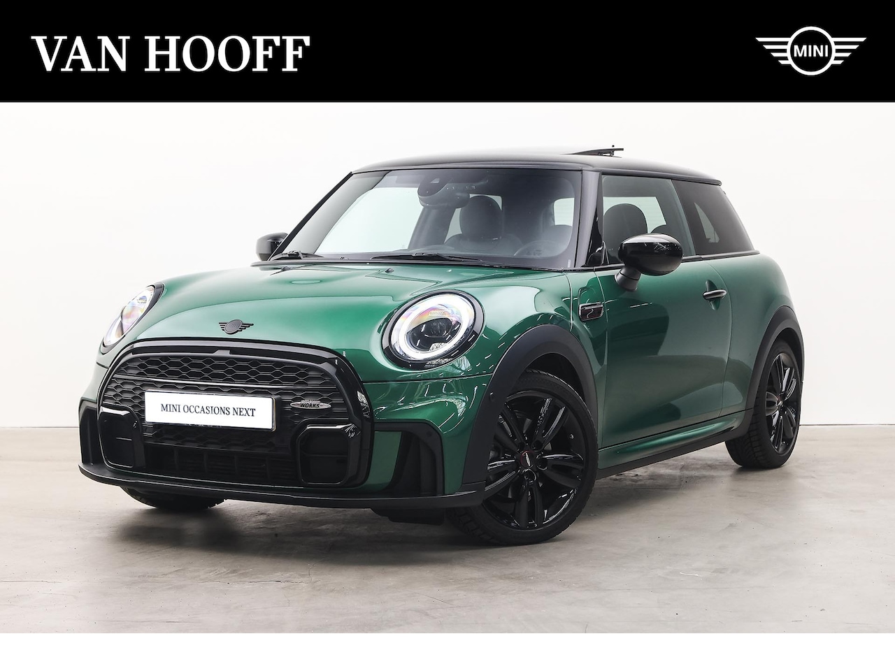 MINI John Cooper Works - Hatchback Rockingham GT JCW Automaat / Panoramadak / Sportstoelen / Achteruitrijcamera / C - AutoWereld.nl