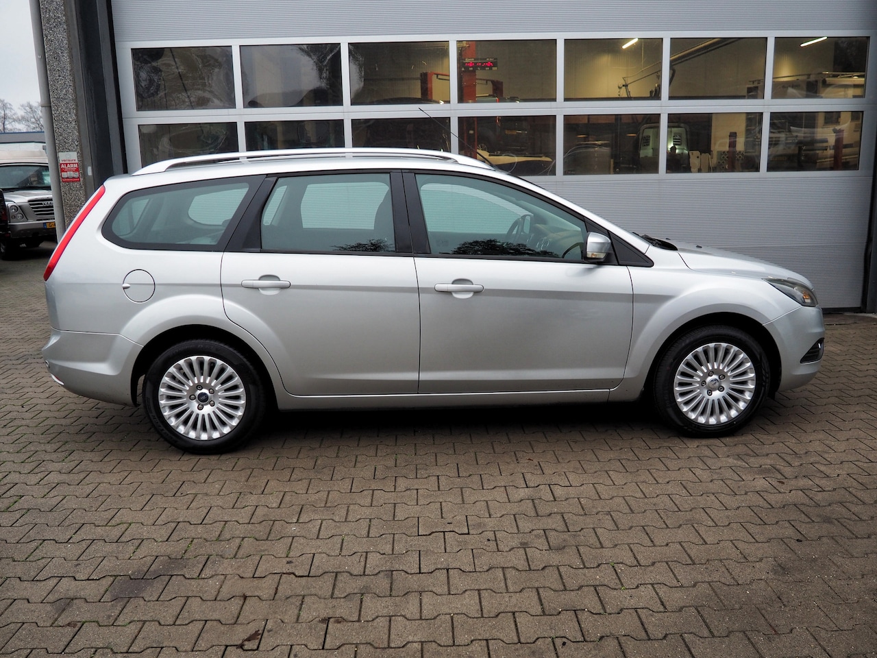 Ford Focus Wagon - 1.8 16V Limited AIRCO CRUISE TREKH. PARKEER S