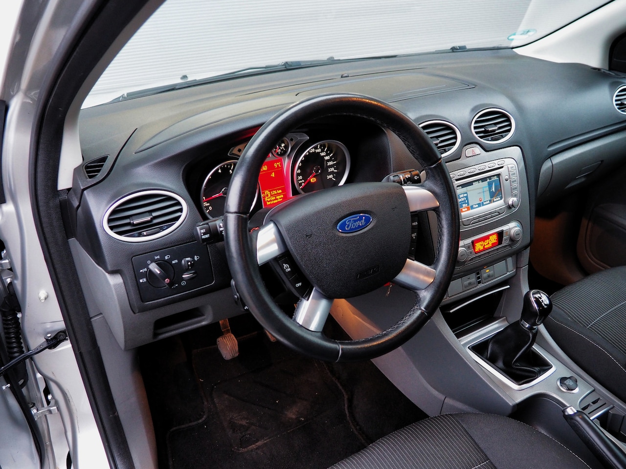 Ford Focus Wagon - 1.8 16V Limited AIRCO CRUISE TREKH. PARKEER S.