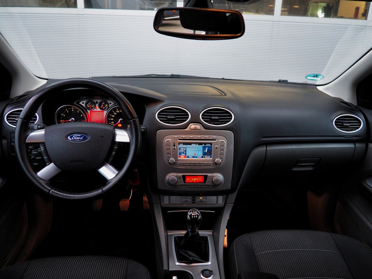 Ford Focus Wagon - 1.8 16V Limited AIRCO CRUISE TREKH. PARKEER S.
